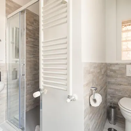 Vatican Lovely 2br With Terrace דירה רומא