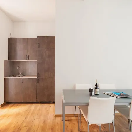 Vatican Lovely 2br With Terrace 公寓 *